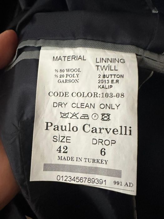 Продам школьный костюм 42