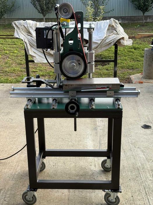 Masina de rectificat plana.