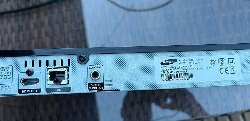 Samsung BD-F5500 Blu-ray 3D DVD Player HDMI USB