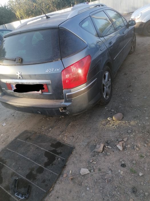 Dezmembrez peugeot 407