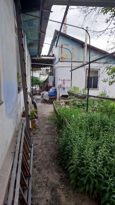 Продам частный дом 7.8 соток .
