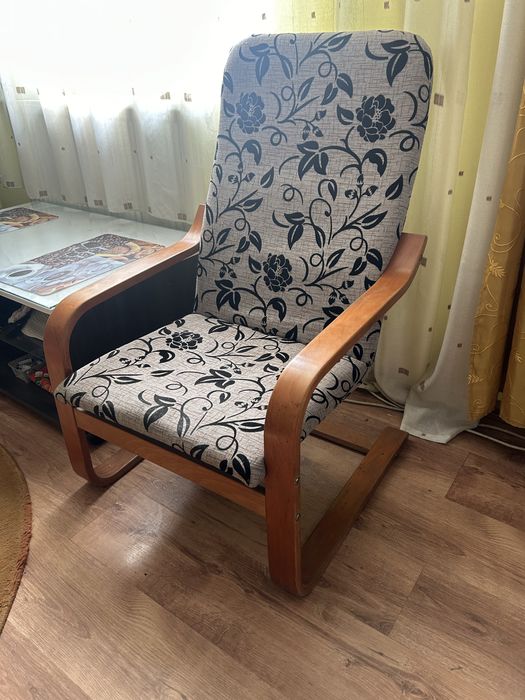 Vamd 2 fotoli im stare foarte buna!