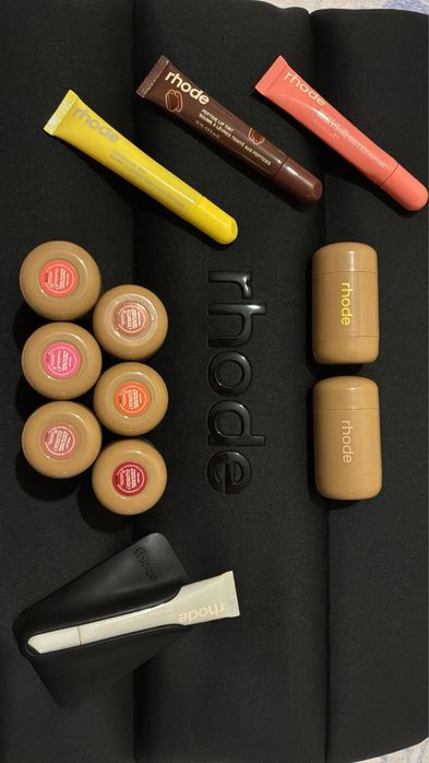 rhode румяна и косметичка