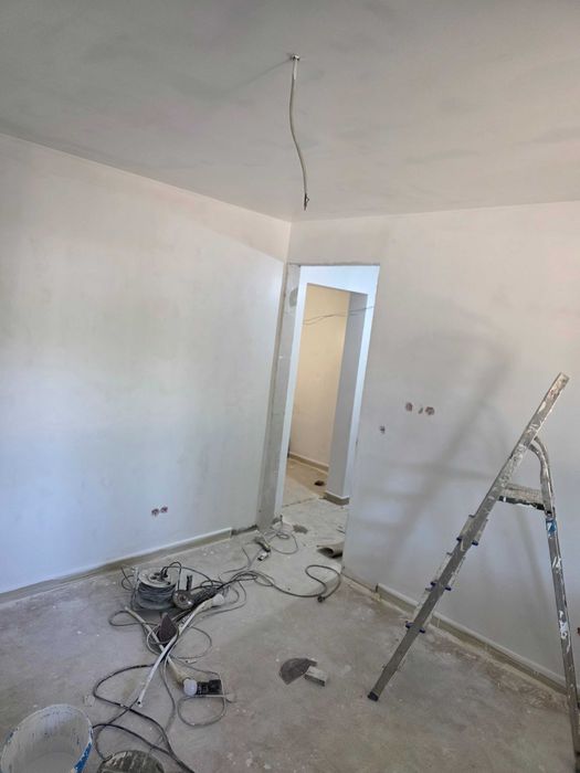 Meseriaș Amenajări Interioare Iași – Gresie, Faianță, Renovări Rapide