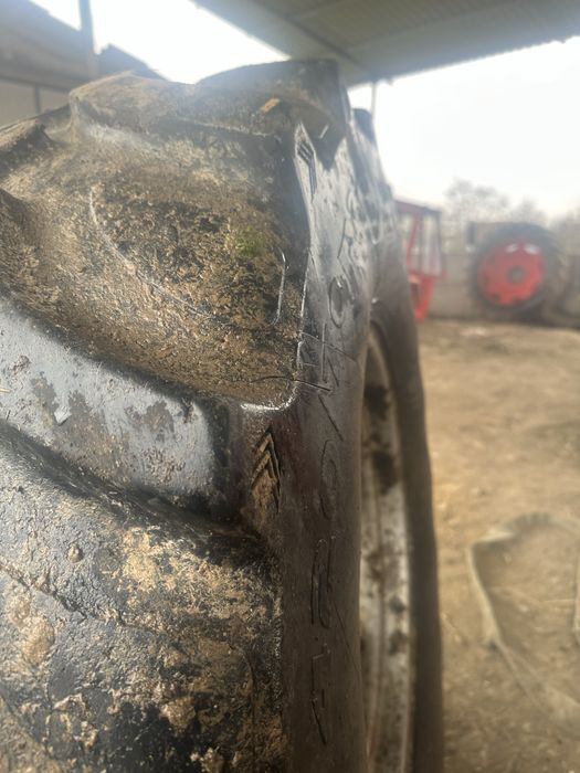 Vand cauciucuri tractor