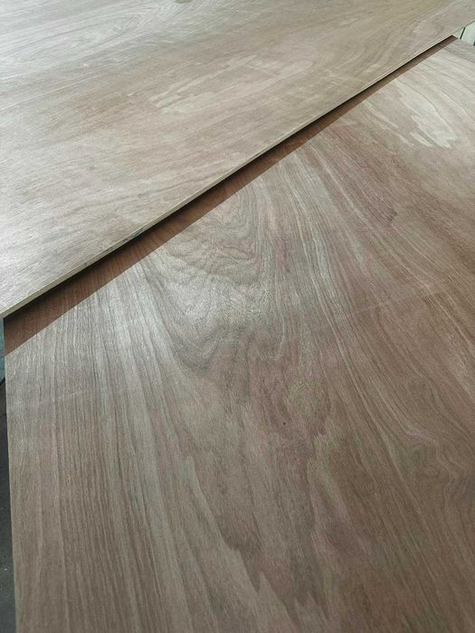 Мебелен шперплат 2440/1220 с дебелина 4/6/8/10/12/15 и 18мм