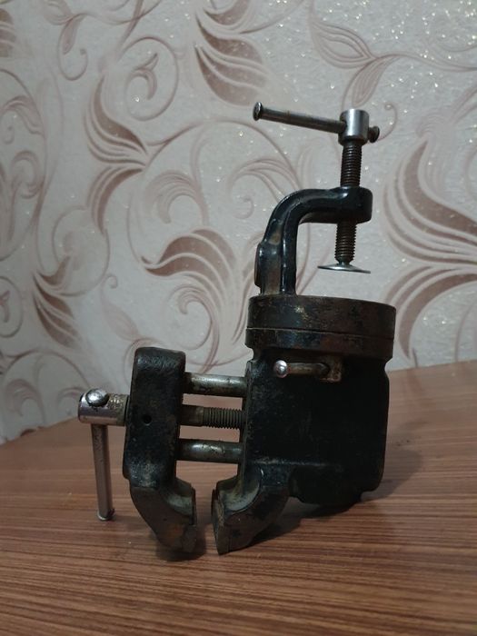 Тиски советские свои