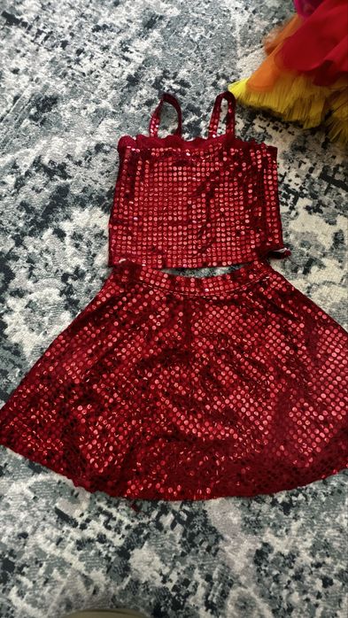 Персонажные костюмы