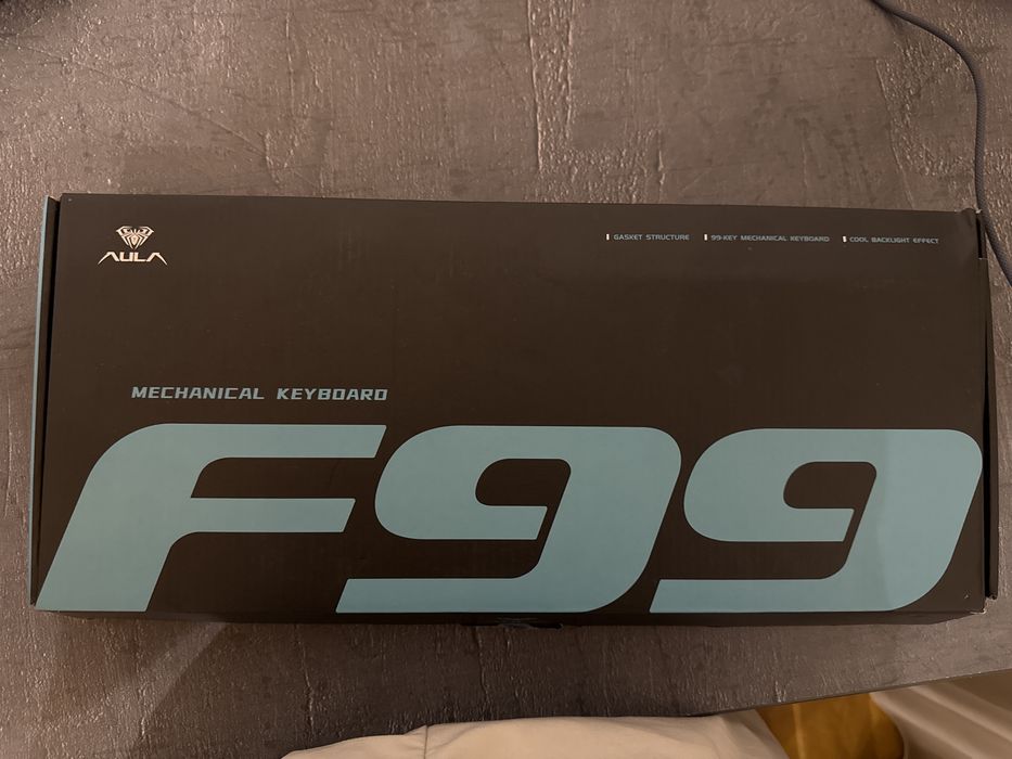 Периферия для ПК (наушники, 2 клавиатуры, мышка, кресло)