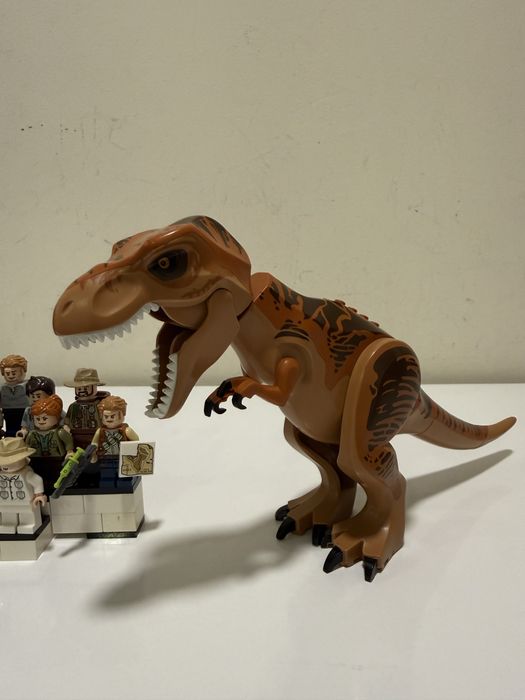 Продавам лего колекция Jurassic Park / Jurassic World