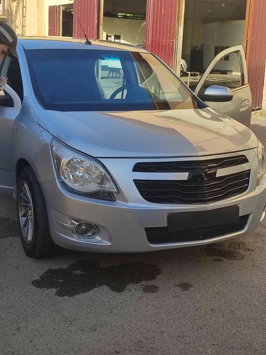 Машина сотилади холати ало бензинда умуман газ куйилмаган,краска 30 фо