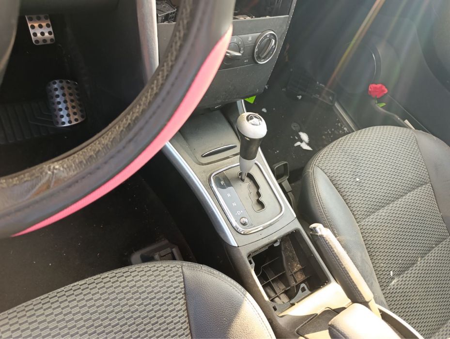 Мерцедес  В 200 автоматик