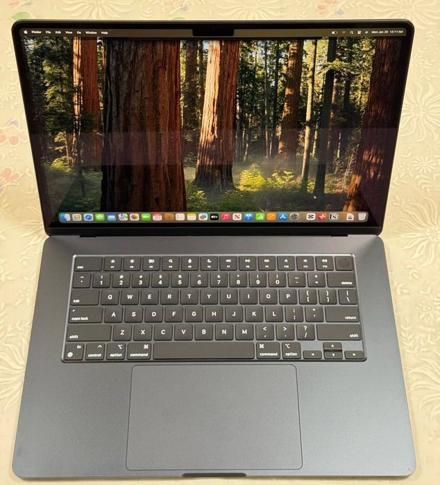 Macbook Air M3 15inch midnight  24gb/512gb

22 sikl 100%
