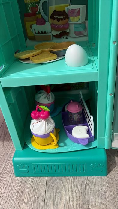 Bucataria Briosel Gabby Dollhouse, cuptorul, setul de ceai, set picnic