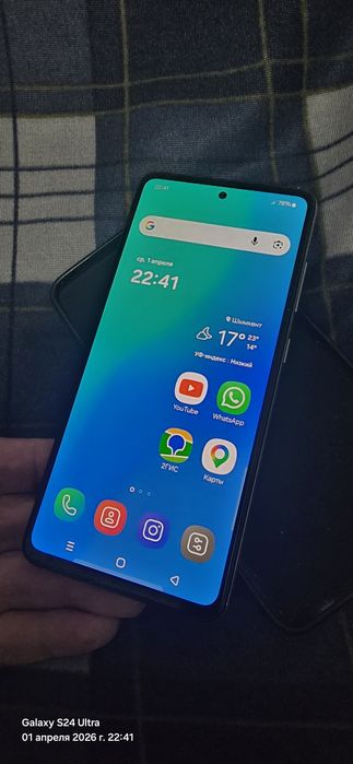 Продаётся телефон самсунг а52