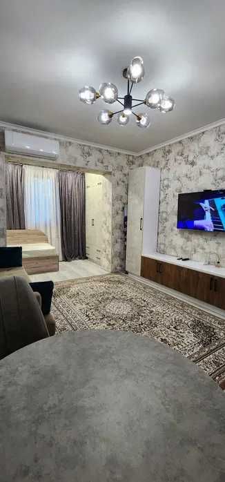 Бузбазар 1/2/4 кирпичный дом Общая площадь 33 кв.м ориентир Анор Банк