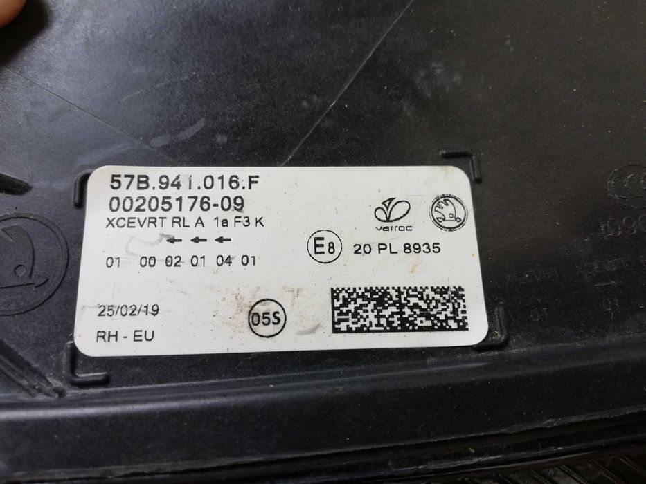 Фар Шкода Карок LED десен / Фар Skoda Karoq FULL LED десен Оригинаен