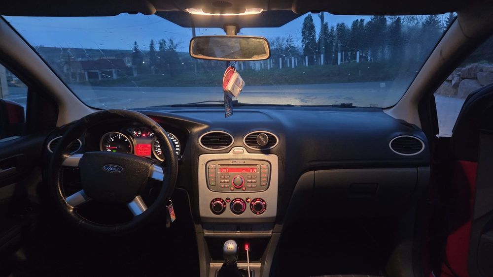 FORD Focus 0 — imagine 5