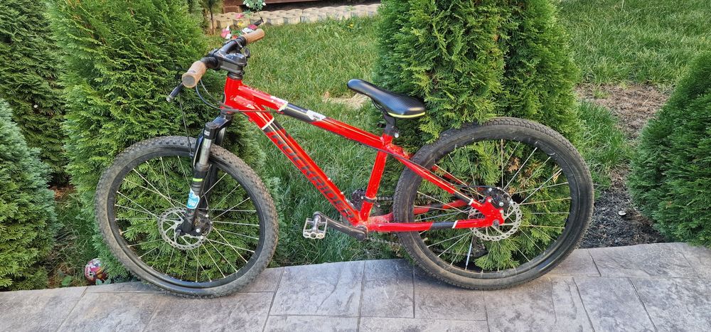 Vând  bicicleta Rockaider St 900