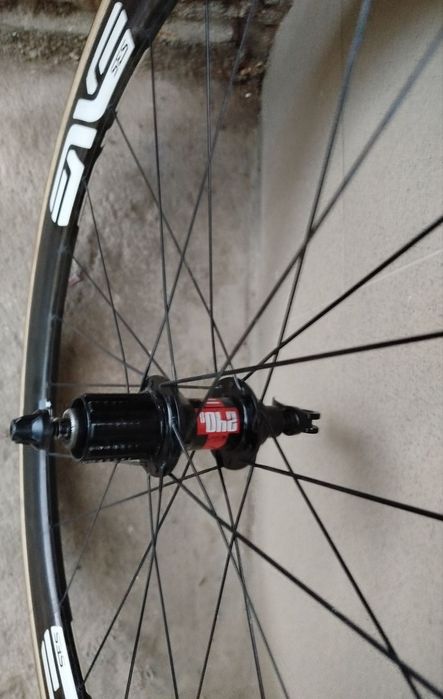 Stevens Tabor gravel Карбонови тубуларни капли Enve