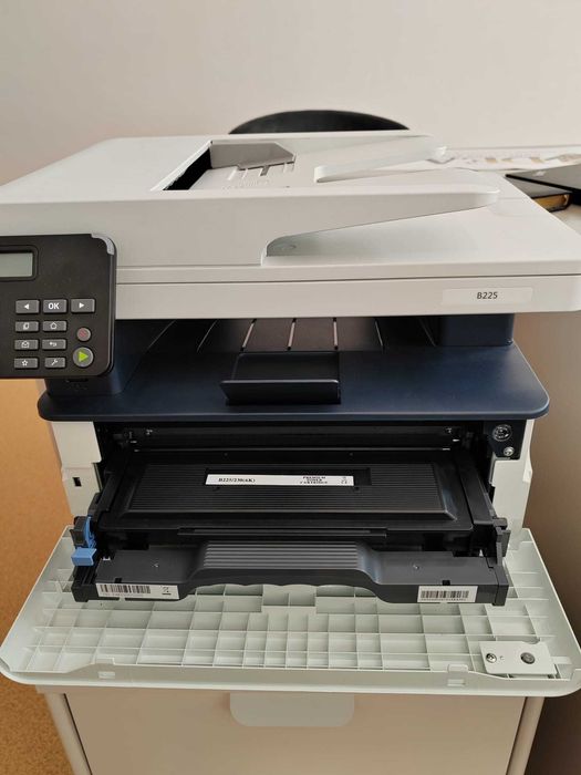Imprimanta Xerox B225