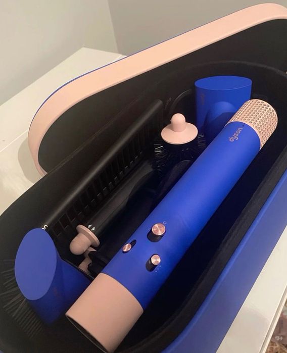 стайлер Dyson 2025