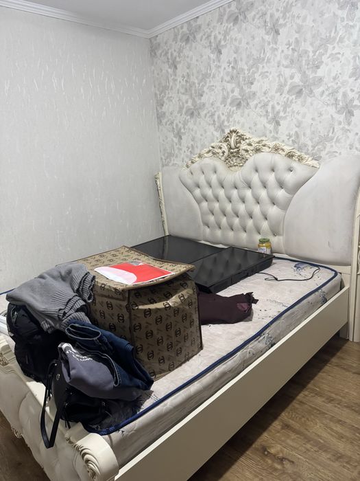Продам кровать с матрасом