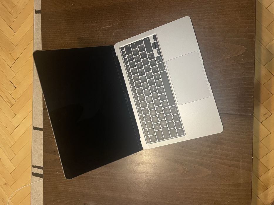Macbook air 13 256 gb + magic mouse