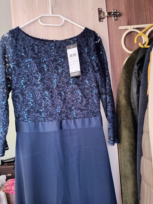 Нова официална рокля Swing