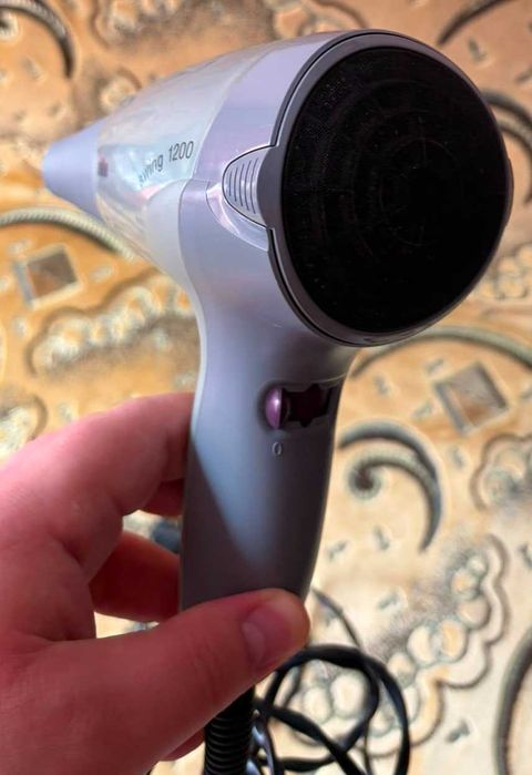 Uscator de par Braun Swing 1200