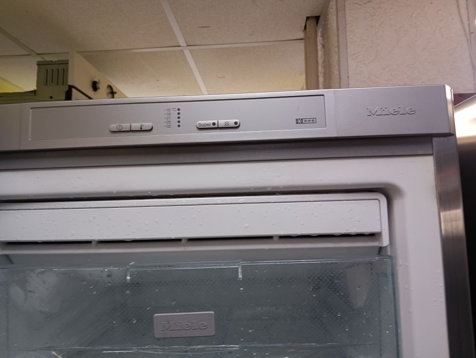 Комплект огромни иноксови фризер и хладилник  Миеле Miele 2 г.Гаранция