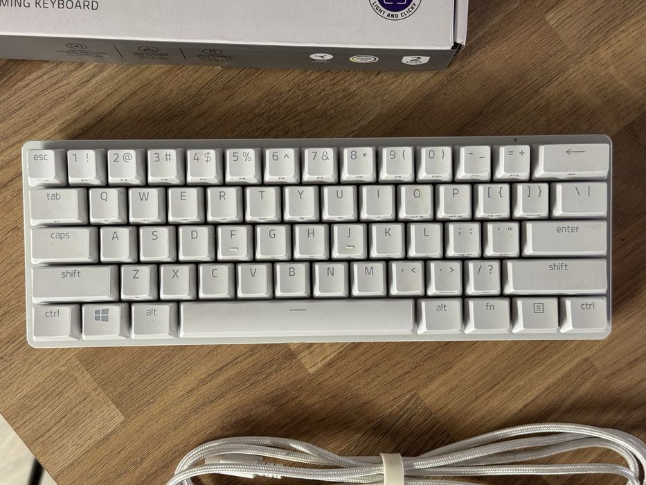 Tastatură Gaming Razer Huntsman Mini - 60% Optical Purple Switch