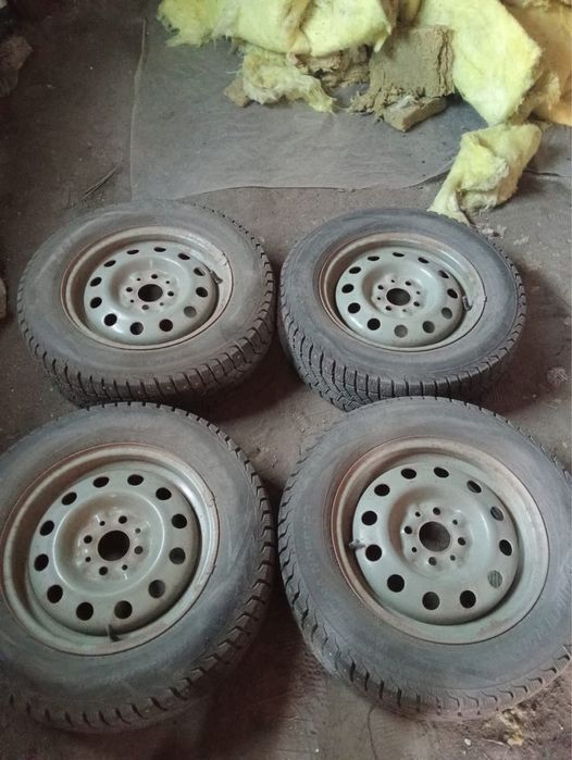Продам шины зимние