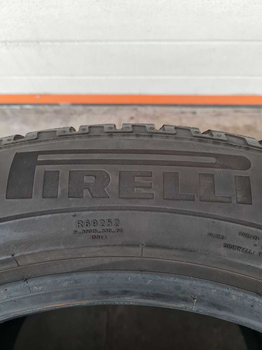 Зимни гуми 2 броя PIRELLI Scorpion 235 55 R19 дот 3921