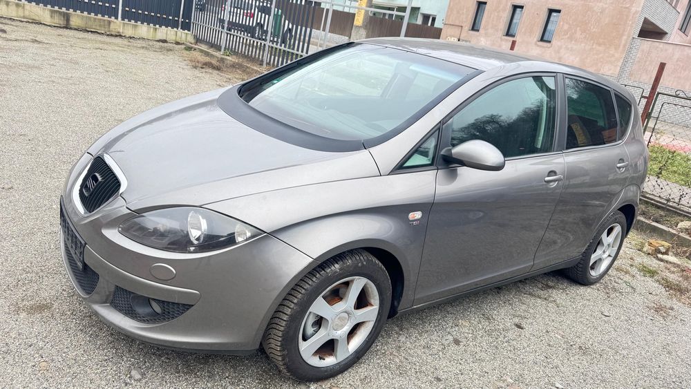 Vând Seat Altea