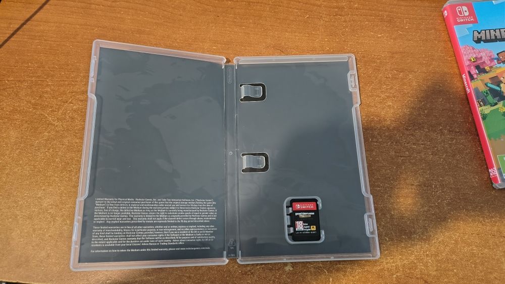 Нинтендо суич игри Minecraft , FC25 ,GTA the trilogy