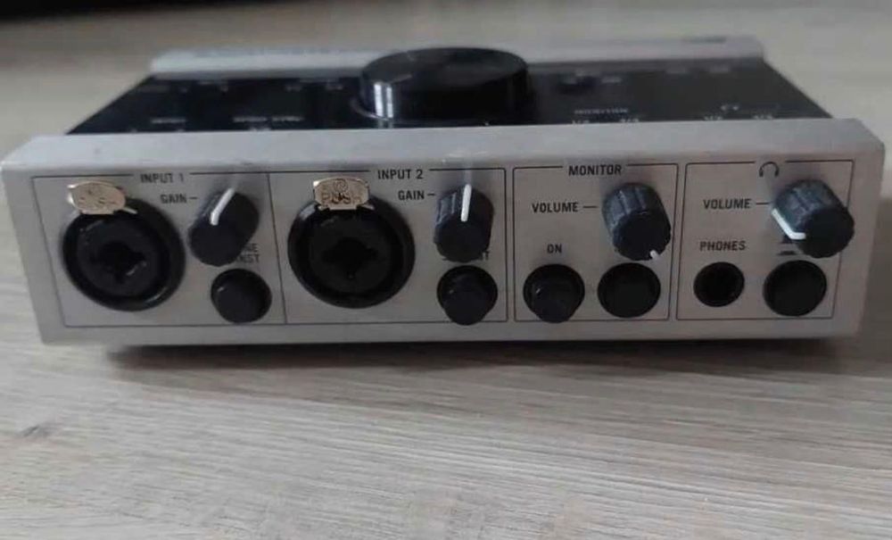 Звуковая карта! Native instruments komplete audio 6