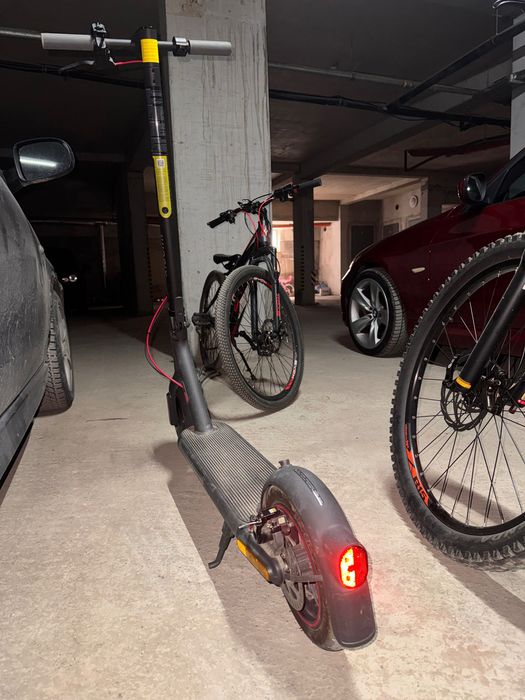 Електическа тротинетка Xiaomi Electric Scooter 4 Pro