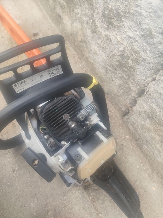 Vând drujba Stihl 211c 1300 lei negociabil