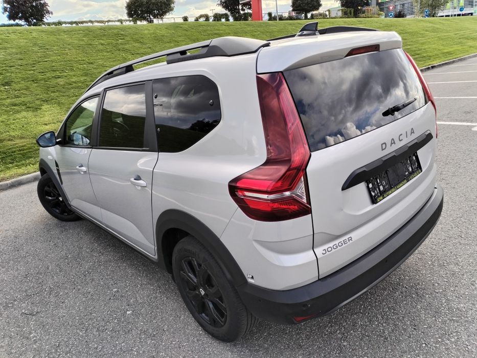Dacia Jogger 2022 TCe Navi Cam Climatronic 7 LOCURI "Extreme Edition"