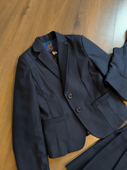 Школьный костюм для девочки 6-7 лет