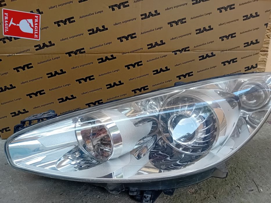 Set faruri cu lupe peugeot 308(2011-2016)