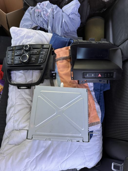 Opel Astra J Комплект Радио с конзола и дисплей