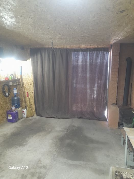 Продам гараж на проспекте.