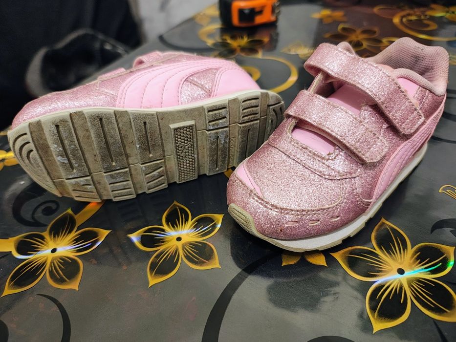 Adidași Puma mărime 24 (15 cm) fetițe cu sclipici