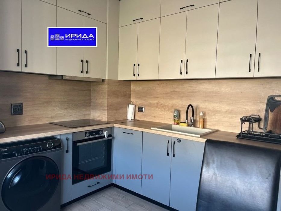 Продава се Тристаен апартамент в София, Свобода - 88 кв.м за 1989 €/кв.м - Снимка #2