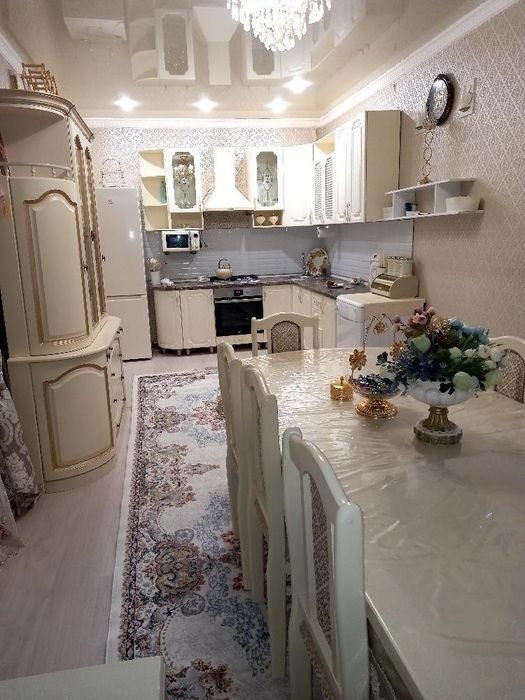 Продам дом. 2 этажа