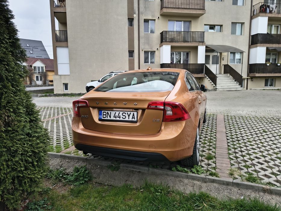 Vând volvo S60 2010 d3 automat