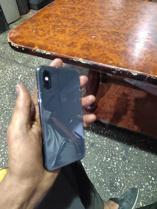 IPhone Xs sotilada