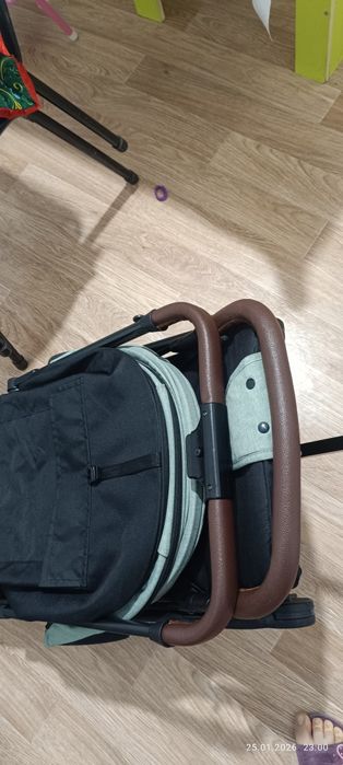 Коляска прогулочная